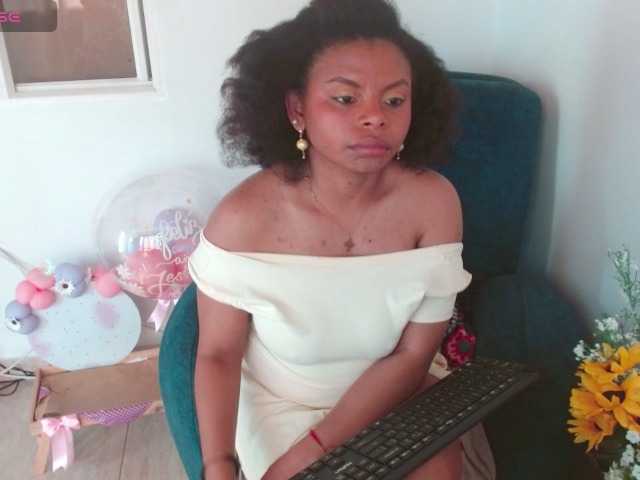 lizethrey73 live cam on BongaCams