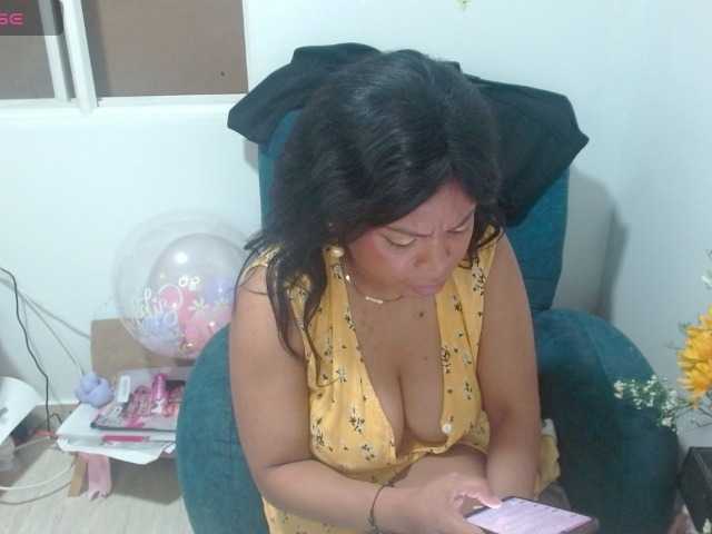 lizethrey73 live cam on BongaCams