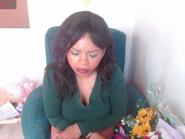 lizethrey73 live cam on BongaCams
