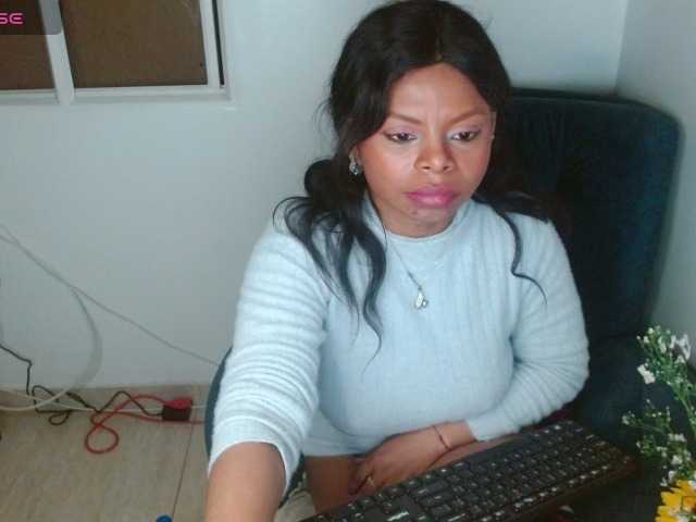 lizethrey73 live webcam show