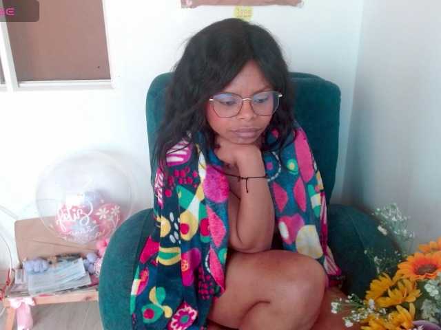 lizethrey73 live cam on BongaCams