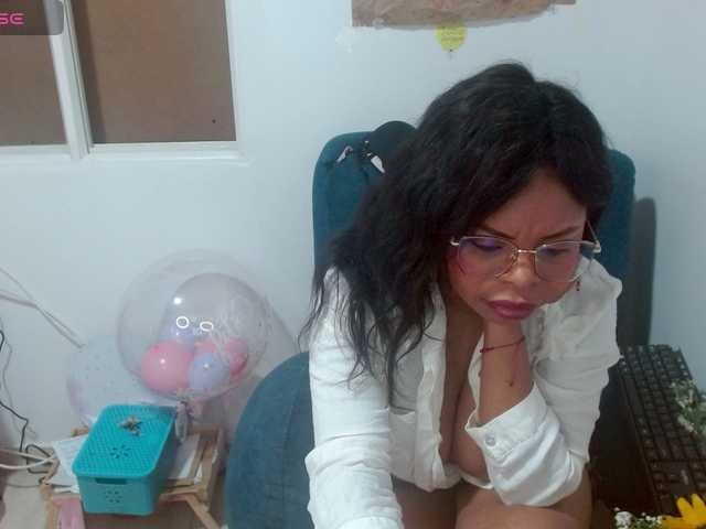 lizethrey73 live cam on BongaCams