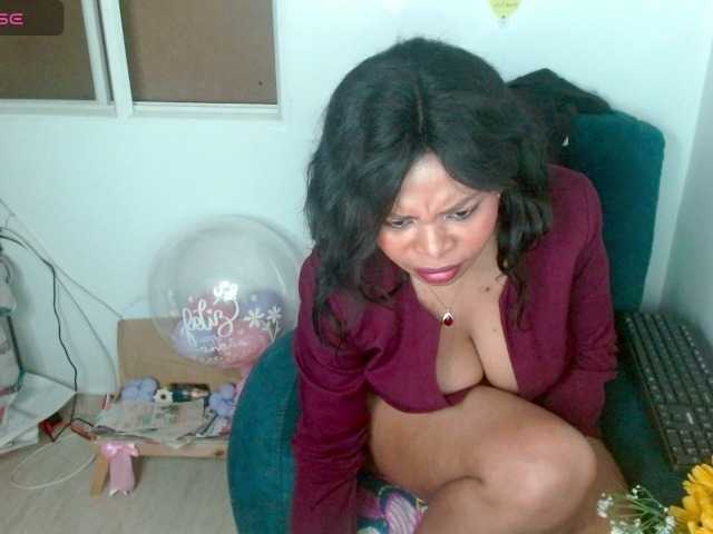 lizethrey73 live cam on BongaCams