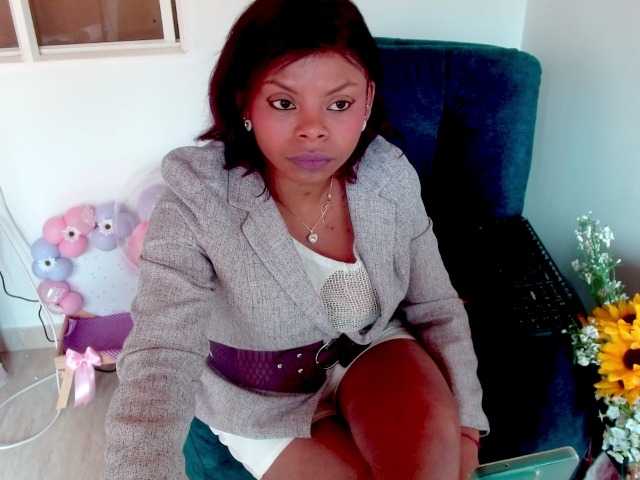 lizethrey73 live cam on BongaCams