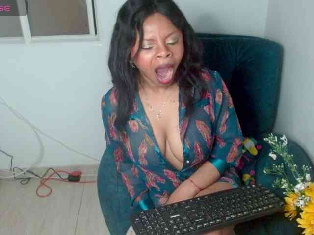 lizethrey73 webcam