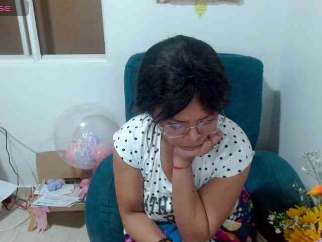 lizethrey73 Live Webcam on BongaCams