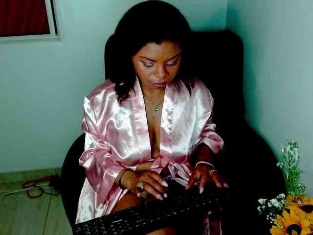 lizethrey73 webcam