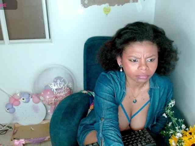 lizethrey73 webcam