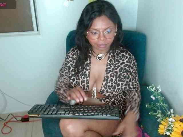 lizethrey73 webcam