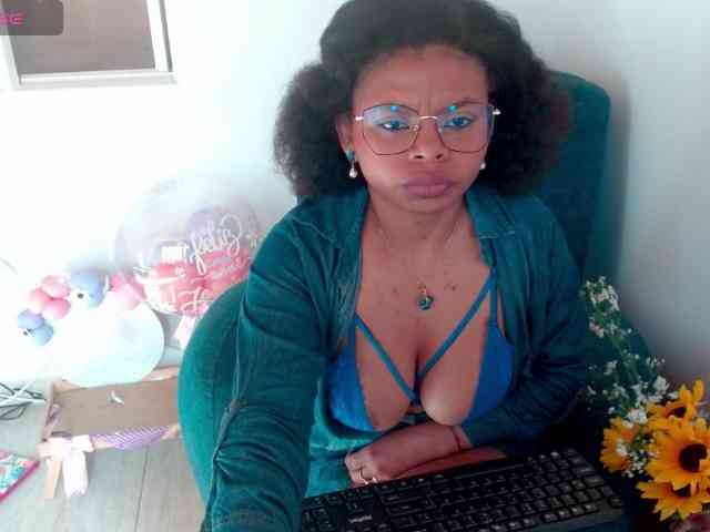 lizethrey73 webcam