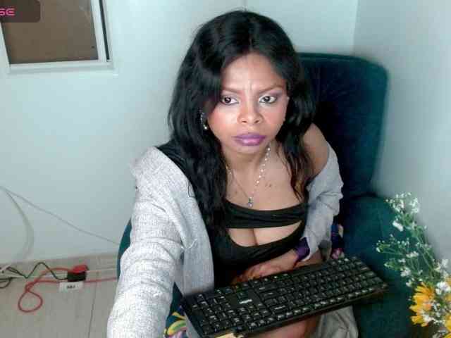 lizethrey73 webcam