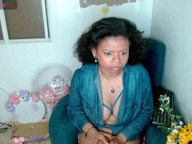 lizethrey73 webcam