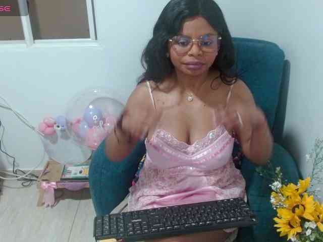 lizethrey73 webcam