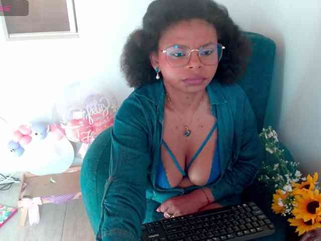 lizethrey73 webcam