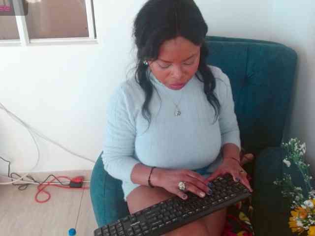 lizethrey73 webcam