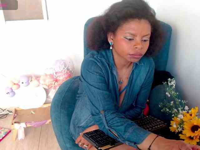 lizethrey73 webcam