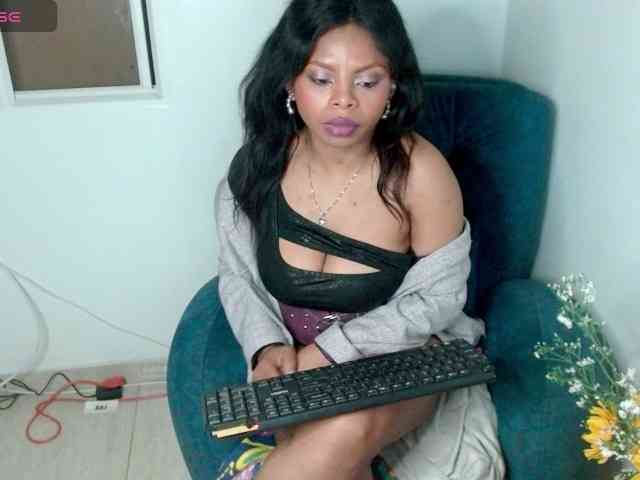 lizethrey73 webcam