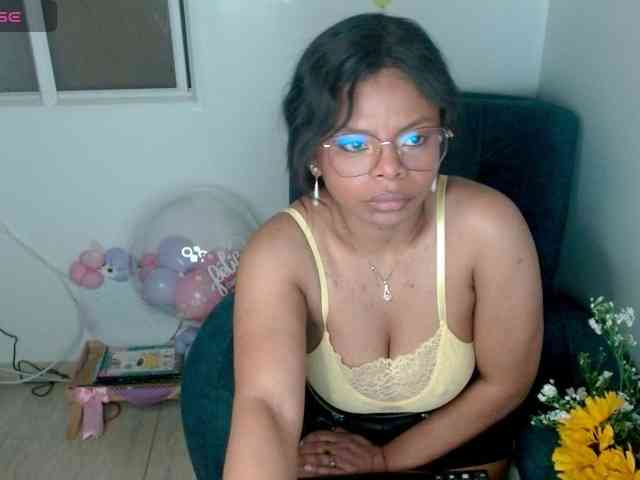 lizethrey73 webcam