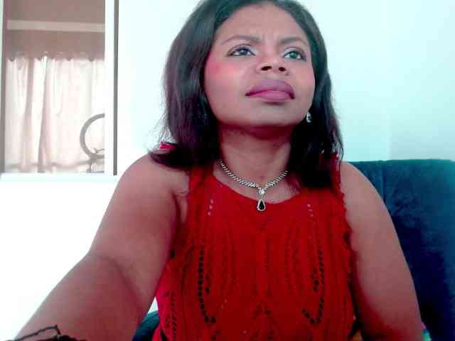 lizethrey73 Live Webcam on BongaCams