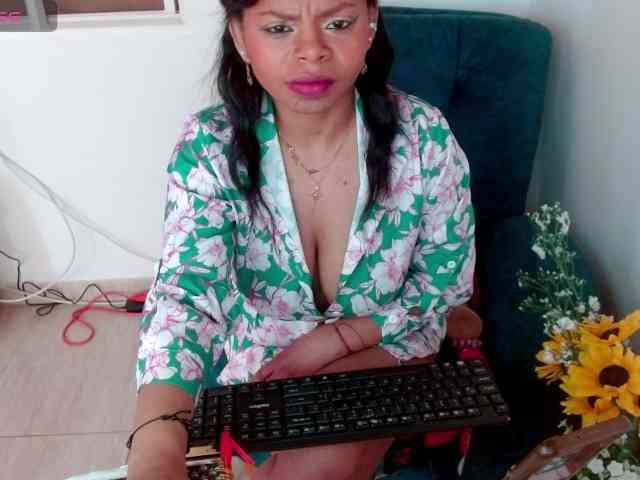 lizethrey73 webcam