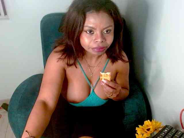 lizethrey73 webcam
