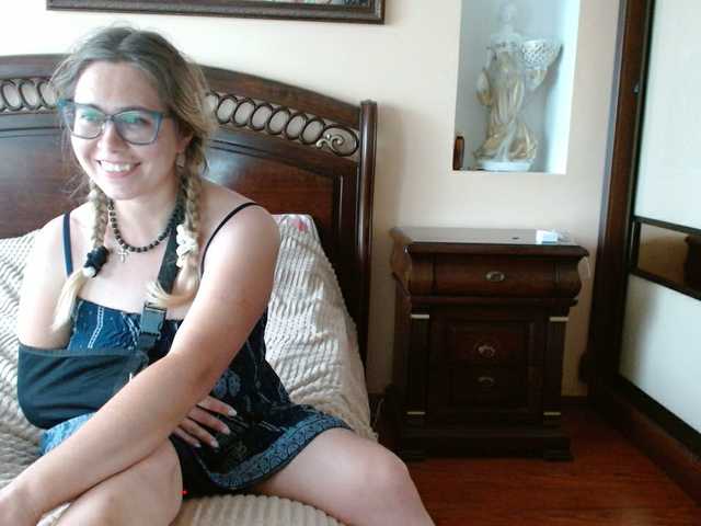 Crystal00Girl live cam on BongaCams