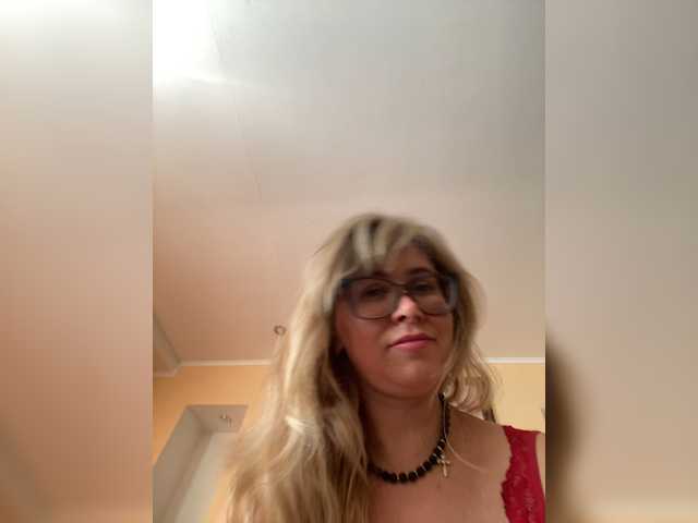 Crystal00Girl live cam on BongaCams