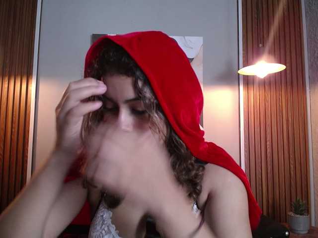 CurlyDani's BongaCams show and profile