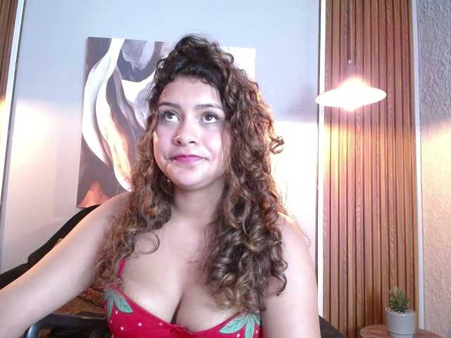 CurlyDani