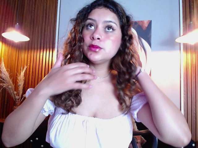 CurlyDani