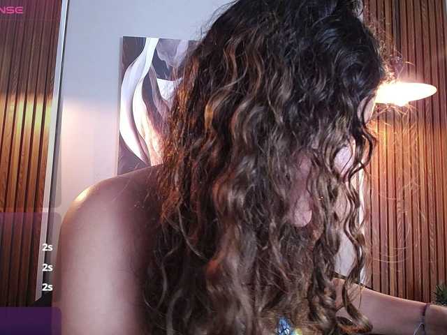 CurlyDani
