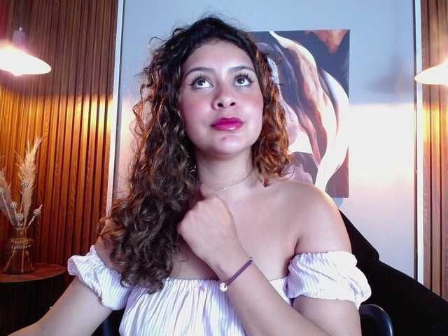 CurlyDani