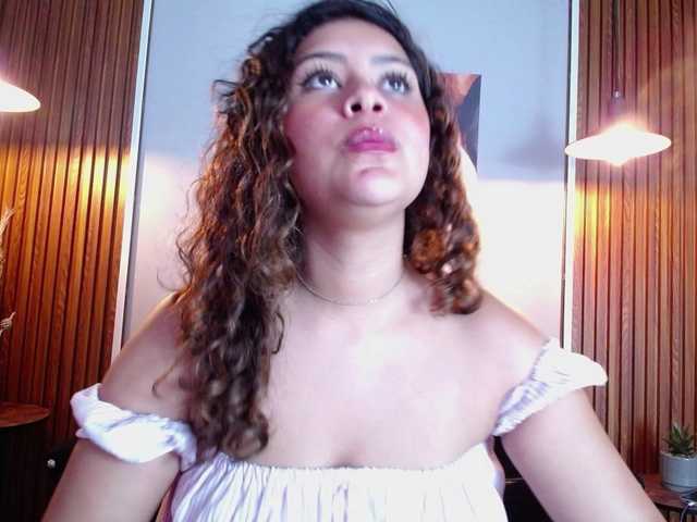 CurlyDani