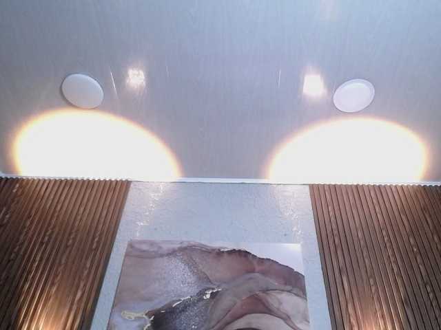 CurlyDani's BongaCams show and profile