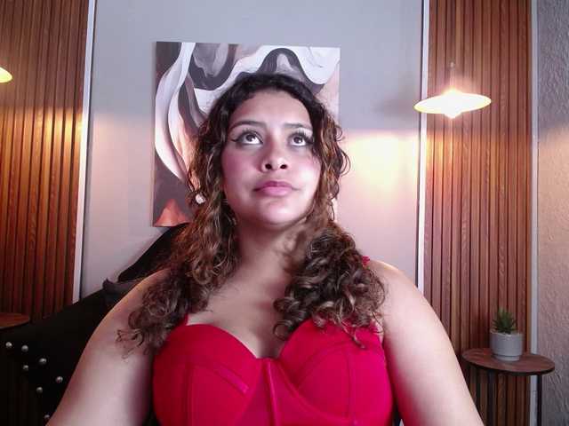 CurlyDani