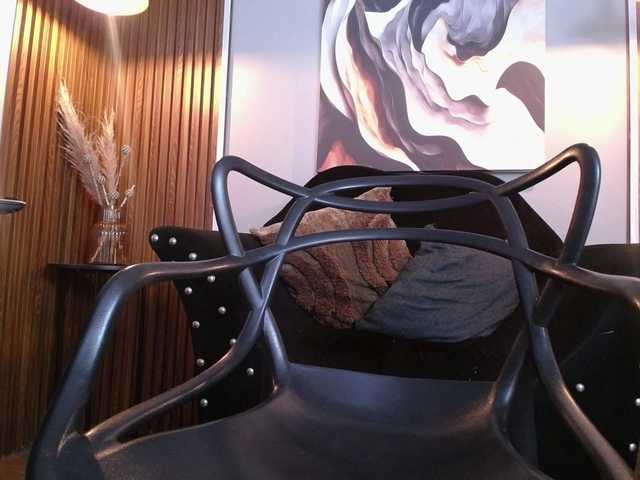 CurlyDani's BongaCams show and profile