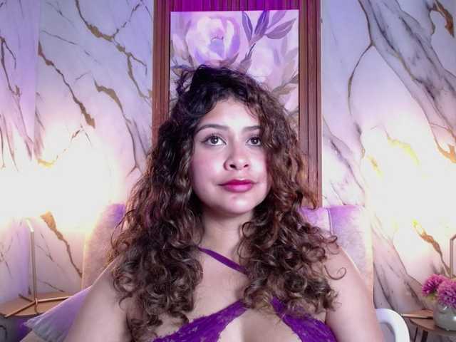 CurlyDani