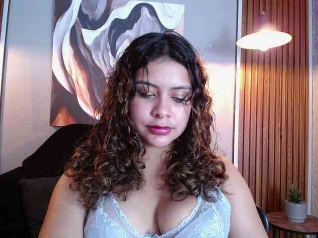 CurlyDani CurlyDani