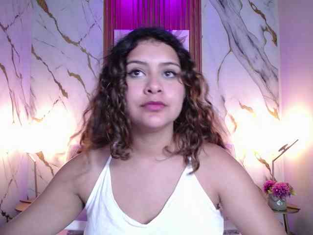 CurlyDani