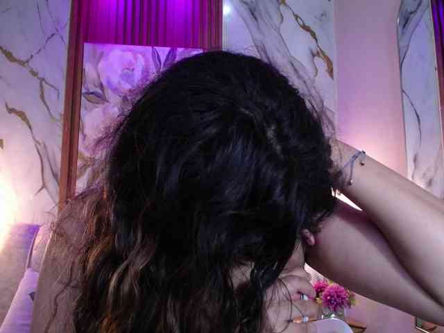 CurlyDani CurlyDani