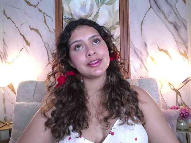 CurlyDani