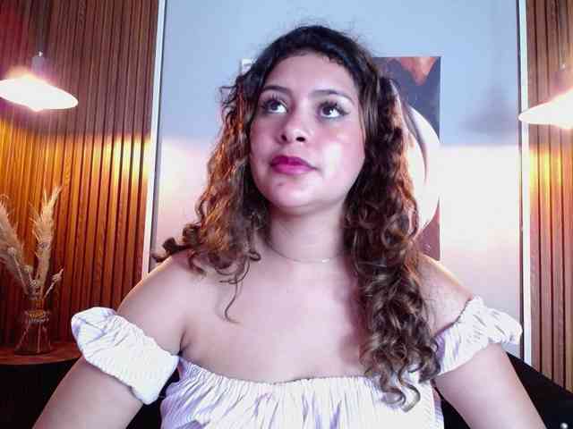 CurlyDani