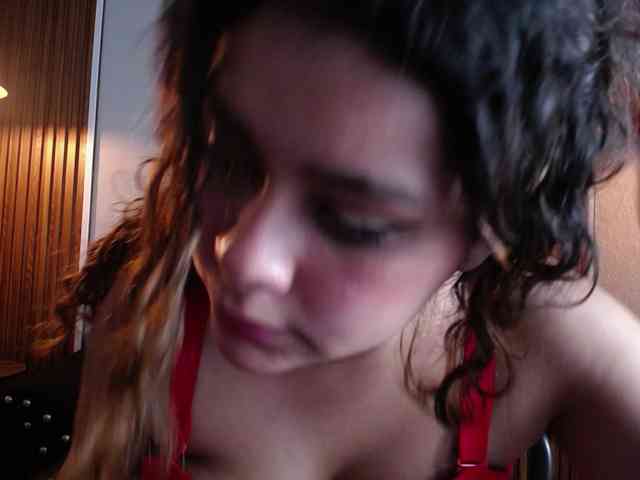 CurlyDani