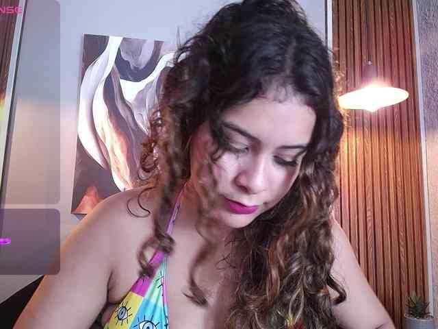 CurlyDani