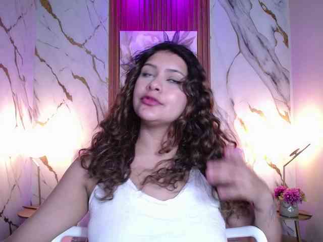 CurlyDani CurlyDani