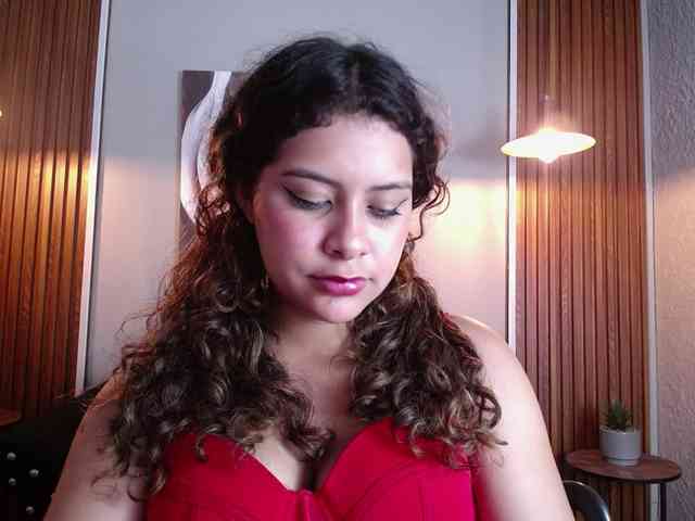 CurlyDani