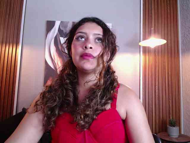 CurlyDani