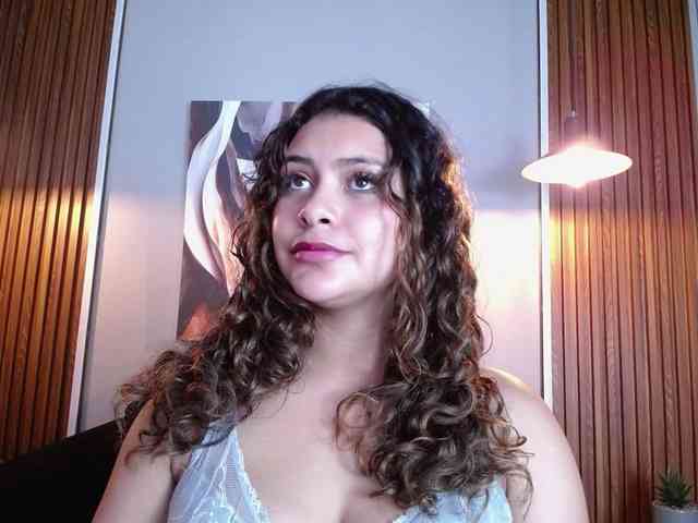 CurlyDani