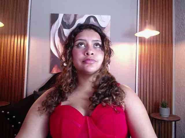 CurlyDani