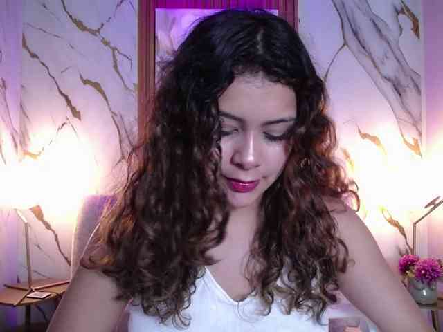 CurlyDani CurlyDani